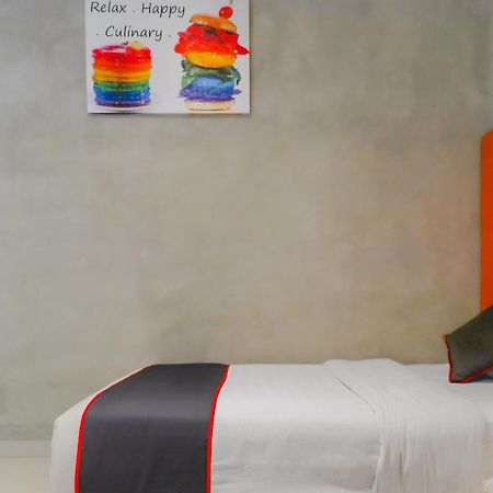 Super Oyo Collection O 31 The Batik Bed And Coffee Bandung Hotell Exteriör bild