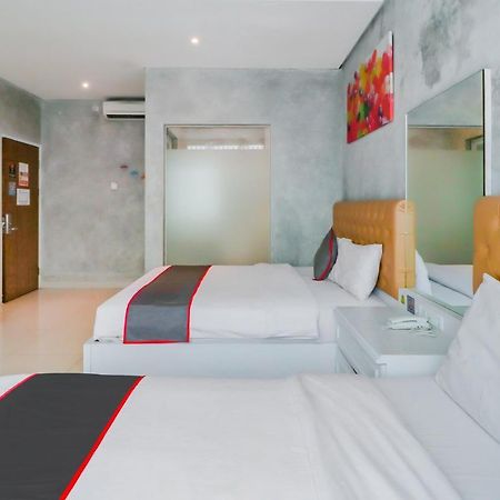 Super Oyo Collection O 31 The Batik Bed And Coffee Bandung Hotell Exteriör bild